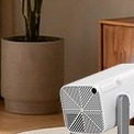 Mini Vidéoprojecteur 750 ANSI, 1080p Natif, Android, vue de trois quarts