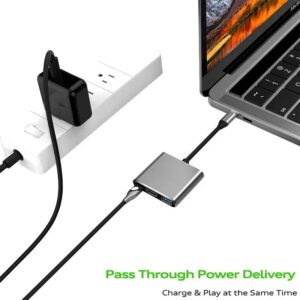 Adaptateur USB C HDMI trois en un, charge et port USB, detail