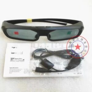 Lunettes 3D passives rechargeables pour écran de projection, vue de trois quarts