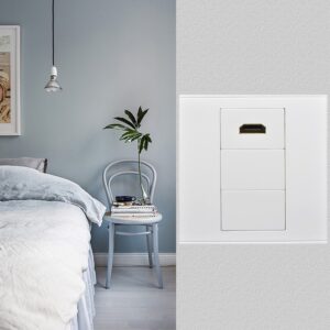 Prise HDMI murale 86 x 86 mm à connecteur coudé, deux caches libres, vue de profil